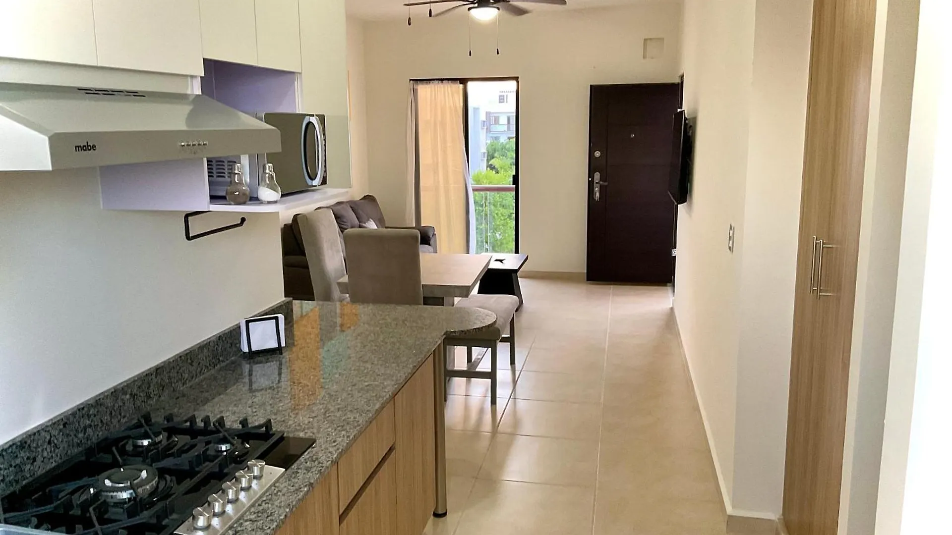Yellowsub Apartments Cancun
